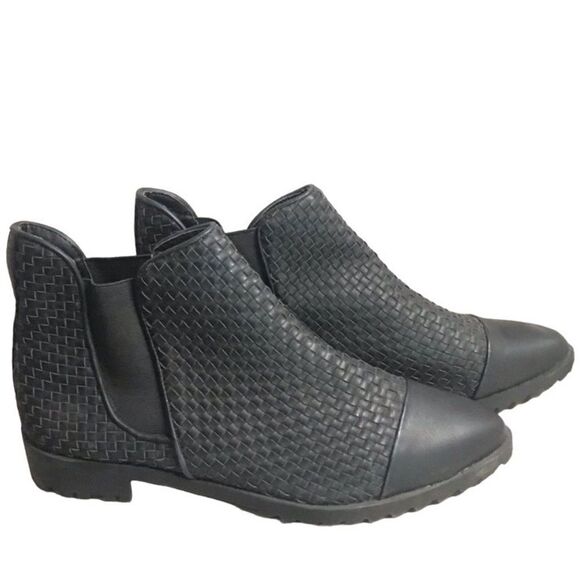 GX Black Rainboot Pointy Toe Textured Size 9 Y - Picture 2 of 10